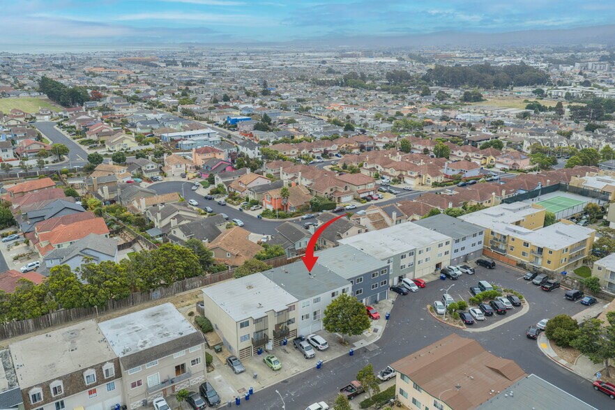 324 Susie Way, South San Francisco, CA à vendre - Photo de l’immeuble – Image 2 sur 3