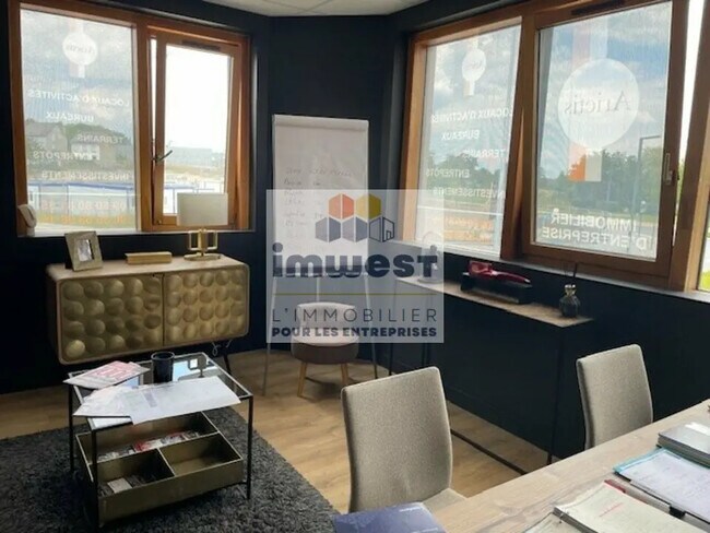 Plus de détails pour Bureau à vendre
