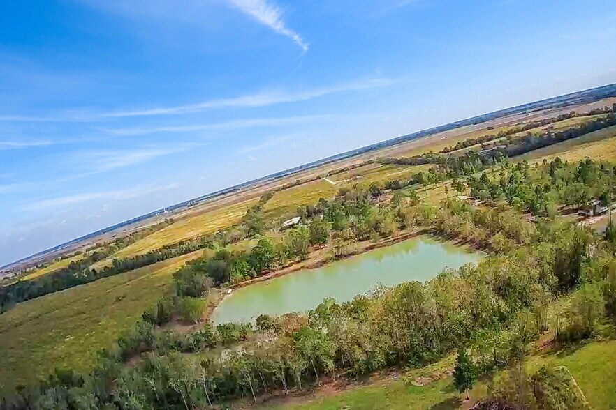 695 Private Road 489, Dayton, TX à vendre - Photo de l’immeuble – Image 2 sur 30