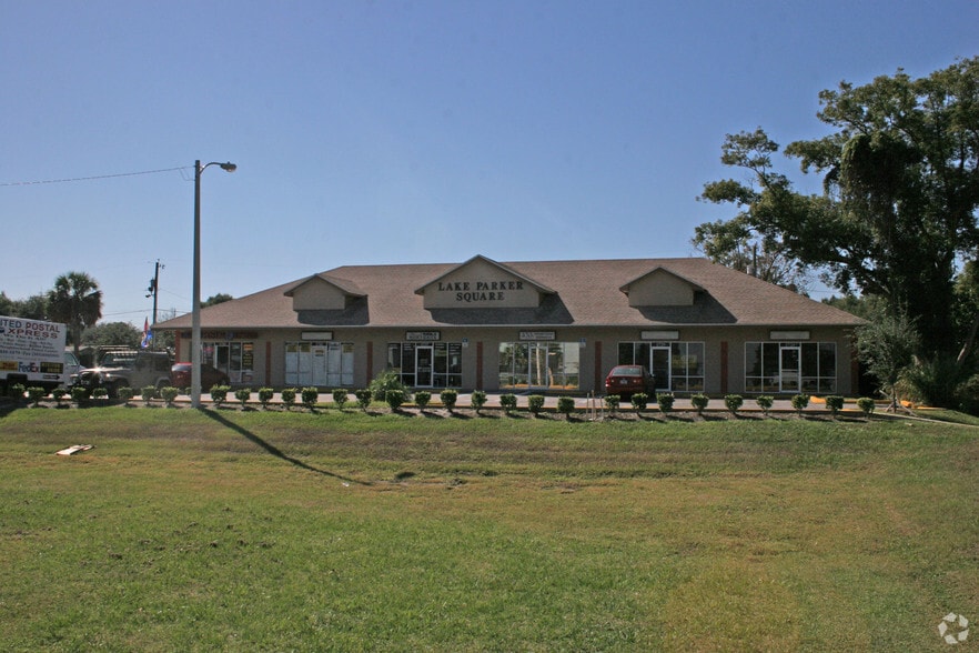 1725 E Memorial Blvd, Lakeland, FL à louer - Photo de l’immeuble – Image 2 sur 10