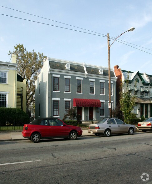 2405-2407 W Main St, Richmond, VA à louer - Photo de l’immeuble – Image 2 sur 4