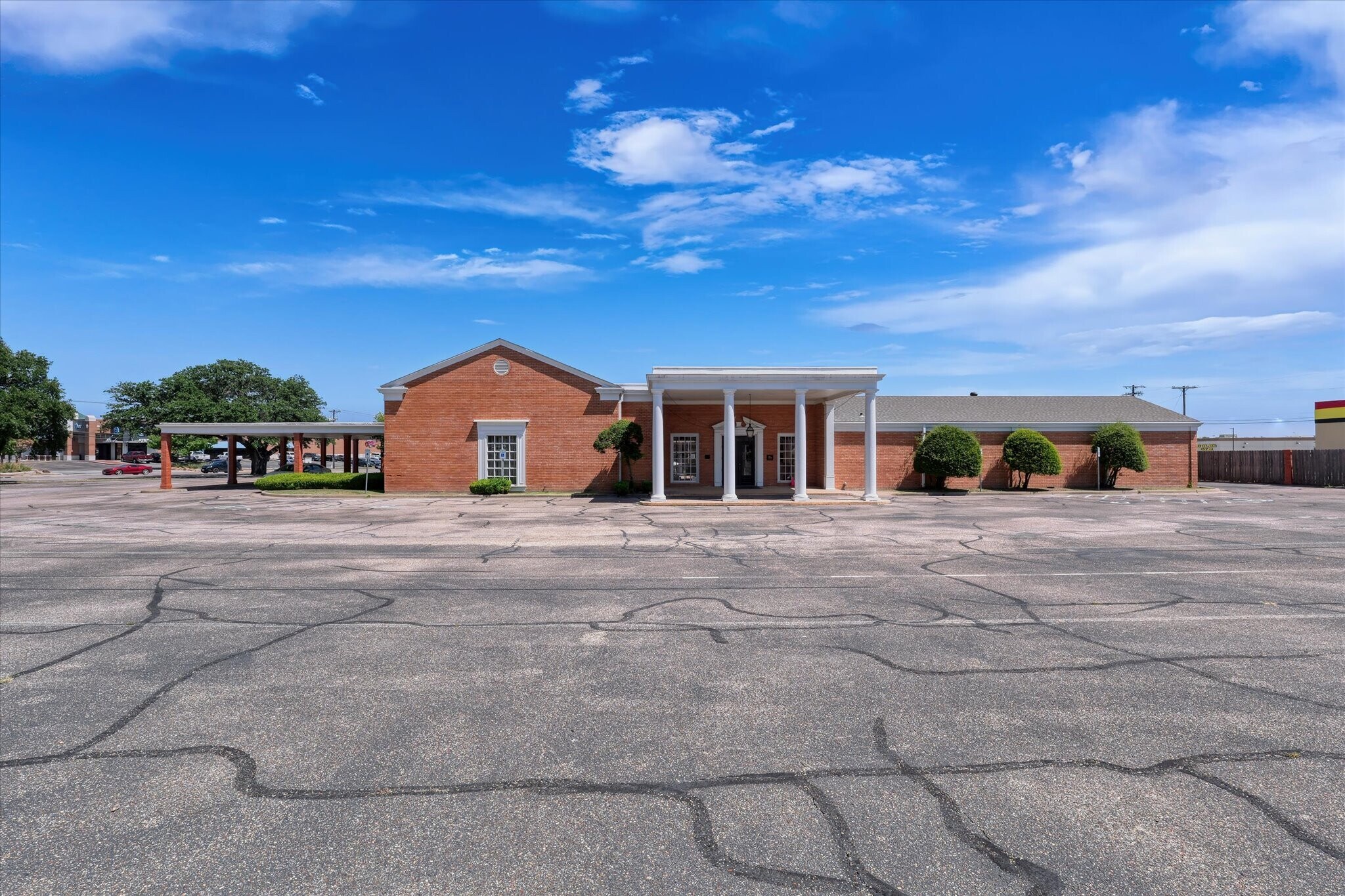 4400 W Waco Dr, Waco, TX à vendre Photo principale– Image 1 sur 7