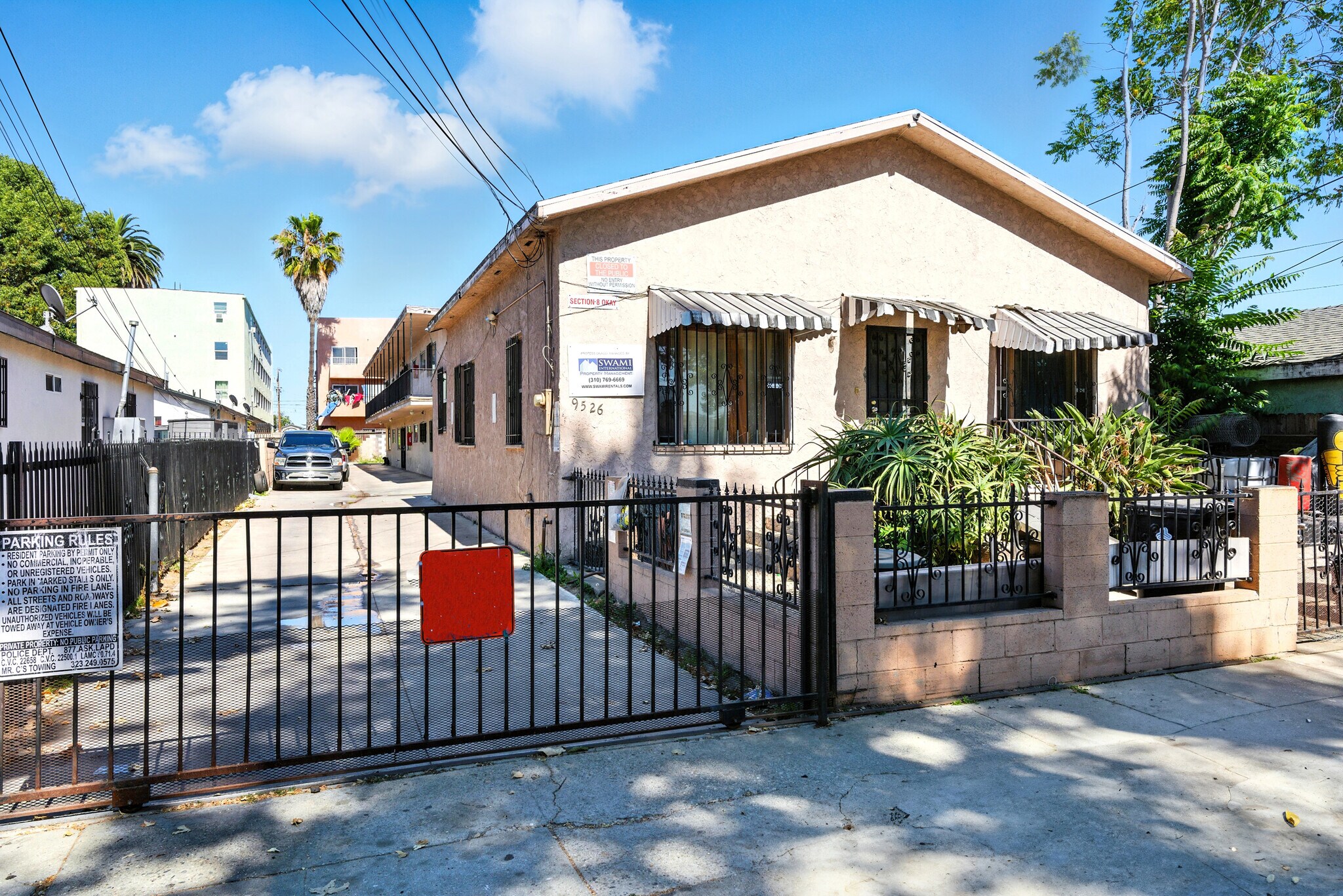 9526 Firth Blvd, Los Angeles, CA à vendre Photo principale– Image 1 sur 11