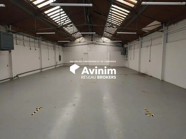 Plus de détails pour Industriel/Logistique à louer
