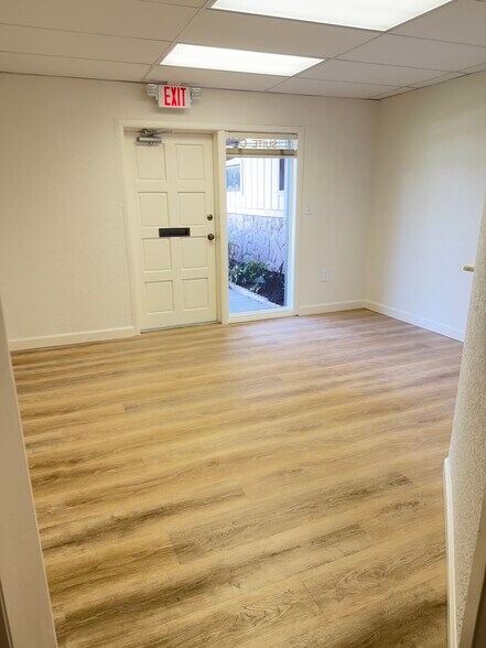 3443 Tamiami Trl, Port Charlotte, FL à louer - Photo de l’immeuble – Image 2 sur 29