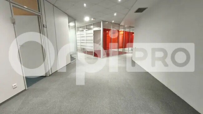 Plus de détails pour Bureau à vendre
