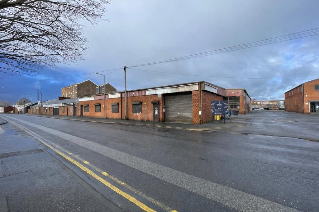 15-19 Sedgwick St, Preston à louer Photo de l’immeuble– Image 1 sur 8