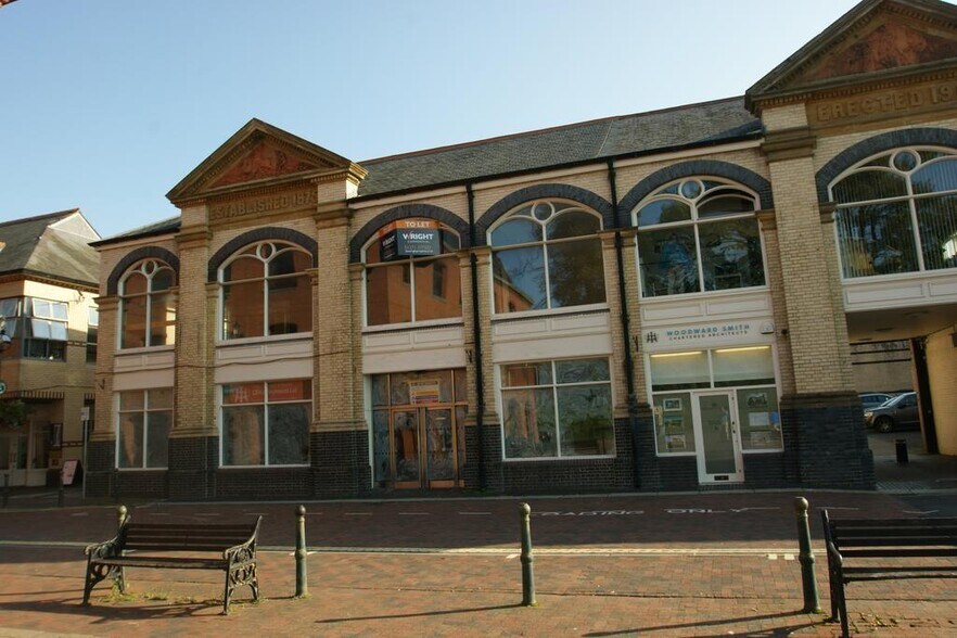 1-14 Tuly St, Barnstaple à louer - Photo de l’immeuble – Image 2 sur 14