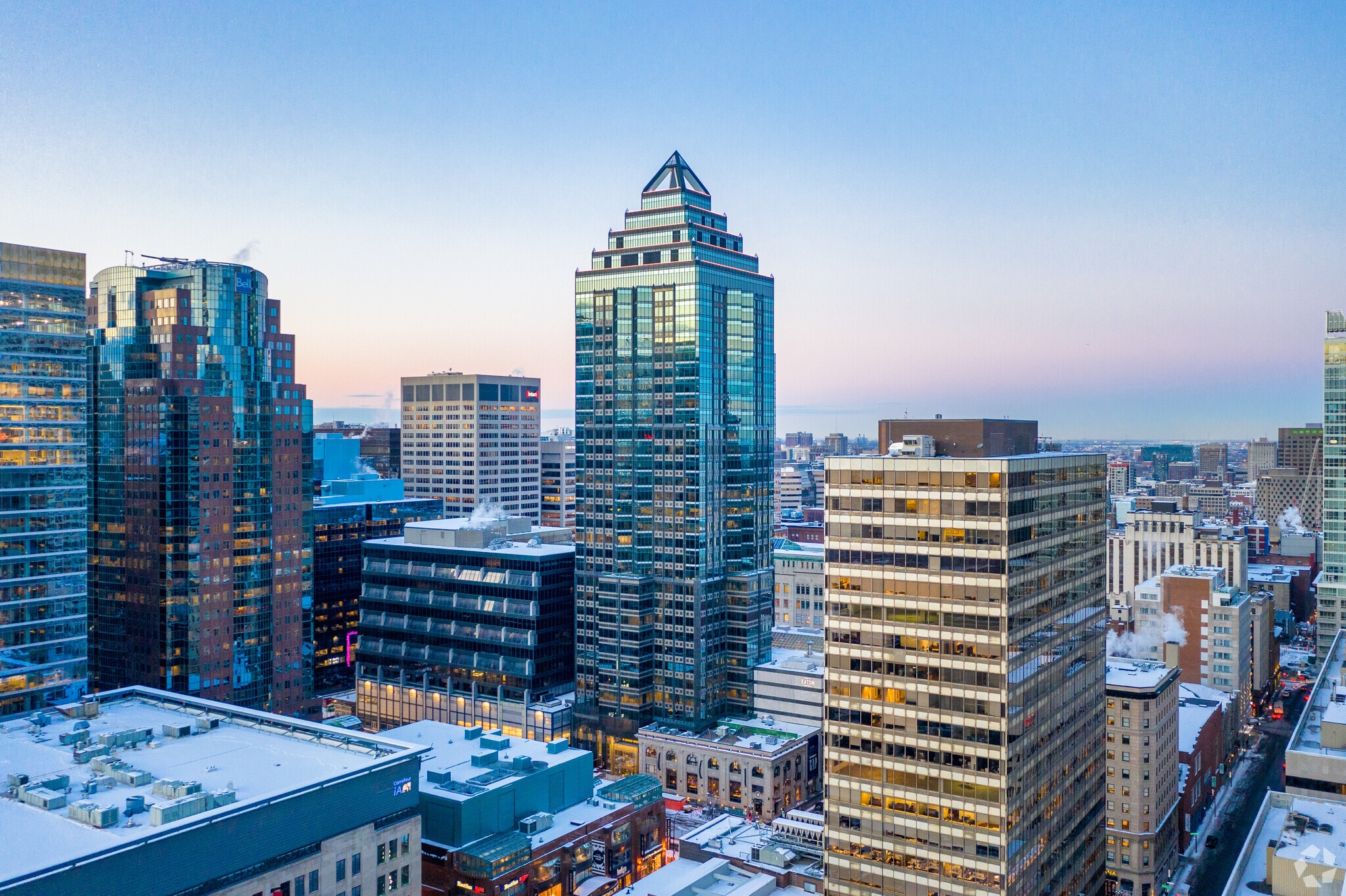 1501 Av McGill College, Montréal, QC à louer Photo de l’immeuble– Image 1 sur 6