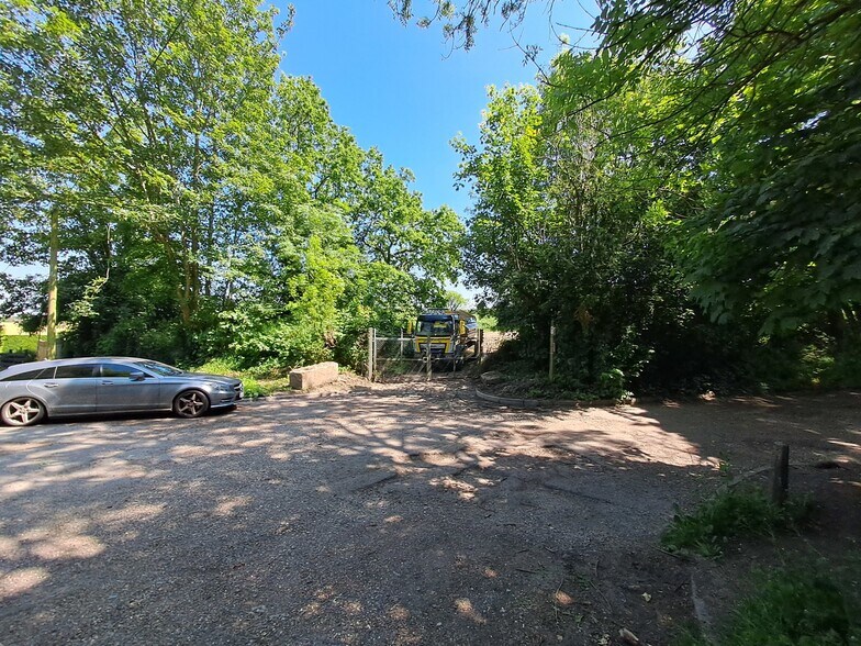 Chalk Pit Ln, Leatherhead à vendre - Photo de l’immeuble – Image 3 sur 6