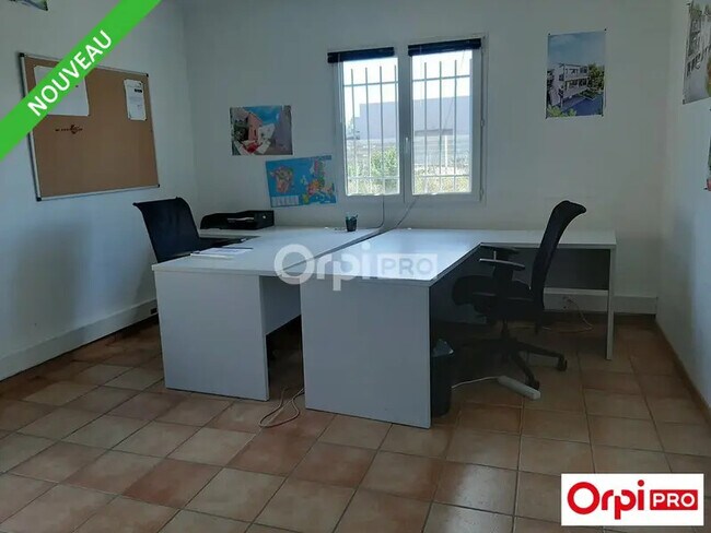 Plus de détails pour Bureau à louer