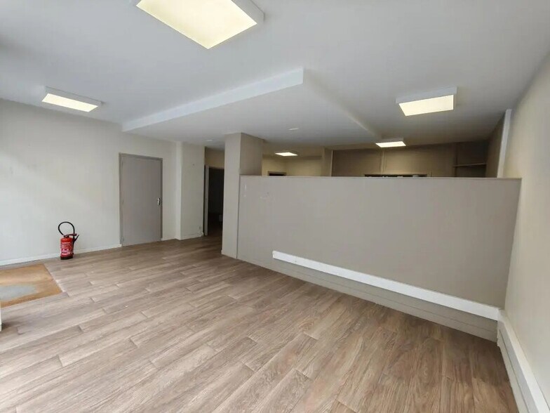 Bureau dans Lille à louer - Photo de l’immeuble – Image 3 sur 4