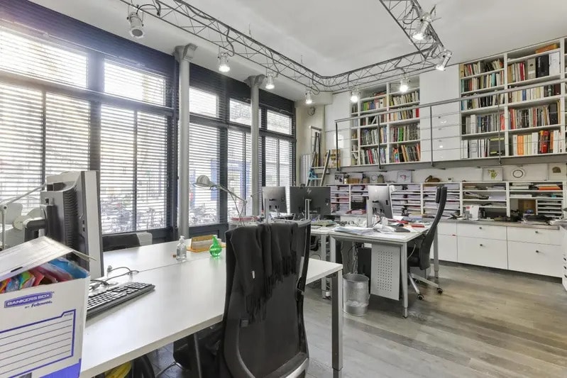 Bureau dans Paris à vendre - Photo de l’immeuble – Image 2 sur 10