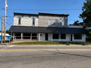 7 E Muskegon St, Kent City, MI à louer Photo de l’immeuble– Image 1 sur 19