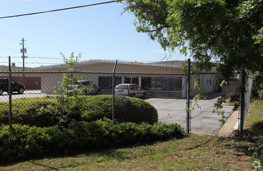 1796 Old Covington Hwy, Conyers, GA à vendre - Photo de l’immeuble – Image 2 sur 2