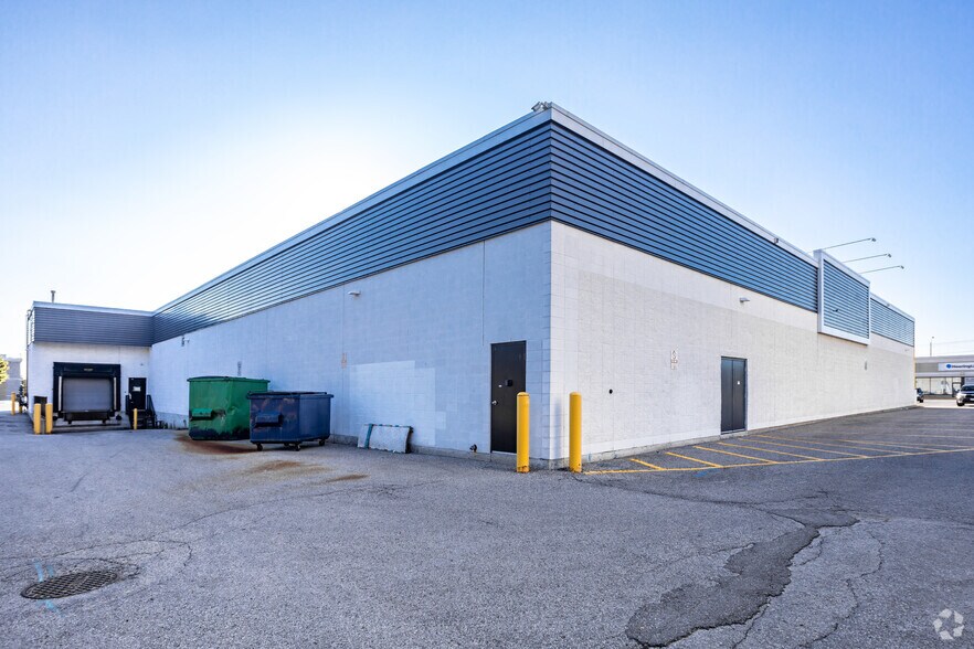 3434 Lawrence Av E, Toronto, ON à louer - Photo de l’immeuble – Image 2 sur 4