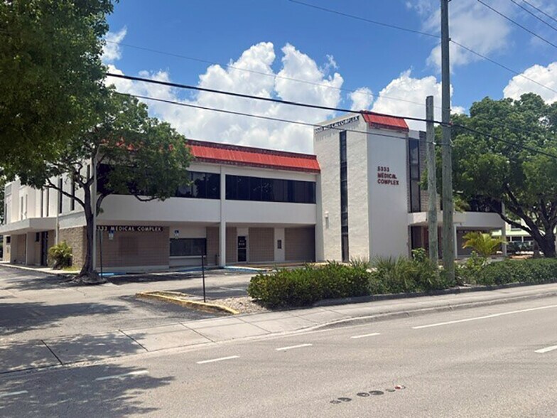 5333 N Dixie Hwy, Oakland Park, FL à louer - Photo de l’immeuble – Image 2 sur 29