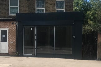 Plus de détails pour 74 Chigwell Rd, Londres - Local commercial à louer