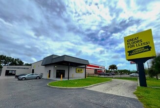 2214 N Washington Blvd, Sarasota, FL à louer Photo intérieure– Image 1 sur 21