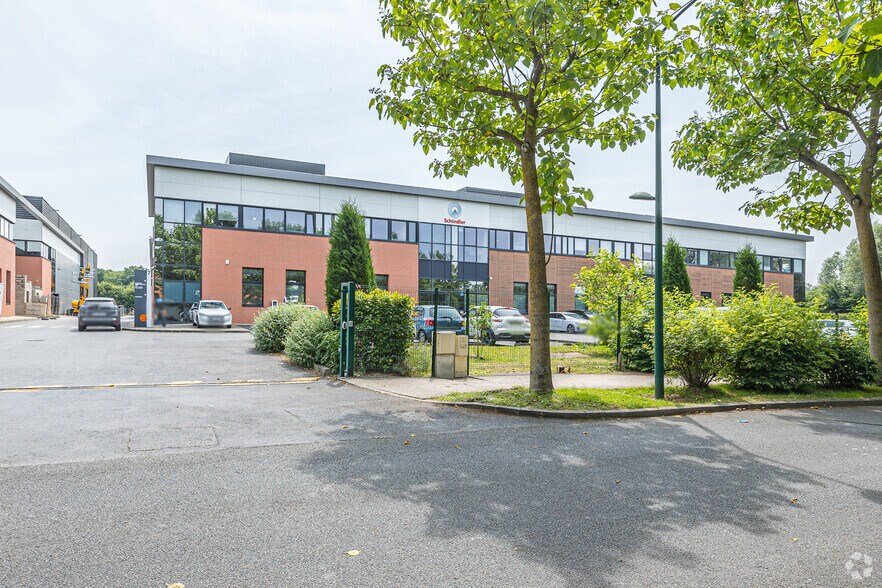 7 Rue Du Commandant D'estienne D'orves, Villeneuve-la-Garenne à louer - Photo principale – Image 1 sur 2
