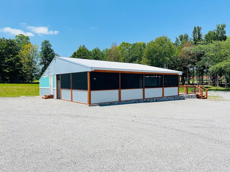 128 Airport Rd, Jamestown, KY à vendre - Photo de l’immeuble – Image 2 sur 36