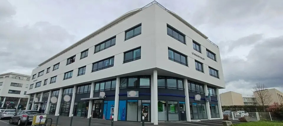 Bureau dans Caen à louer - Photo de l’immeuble – Image 1 sur 5