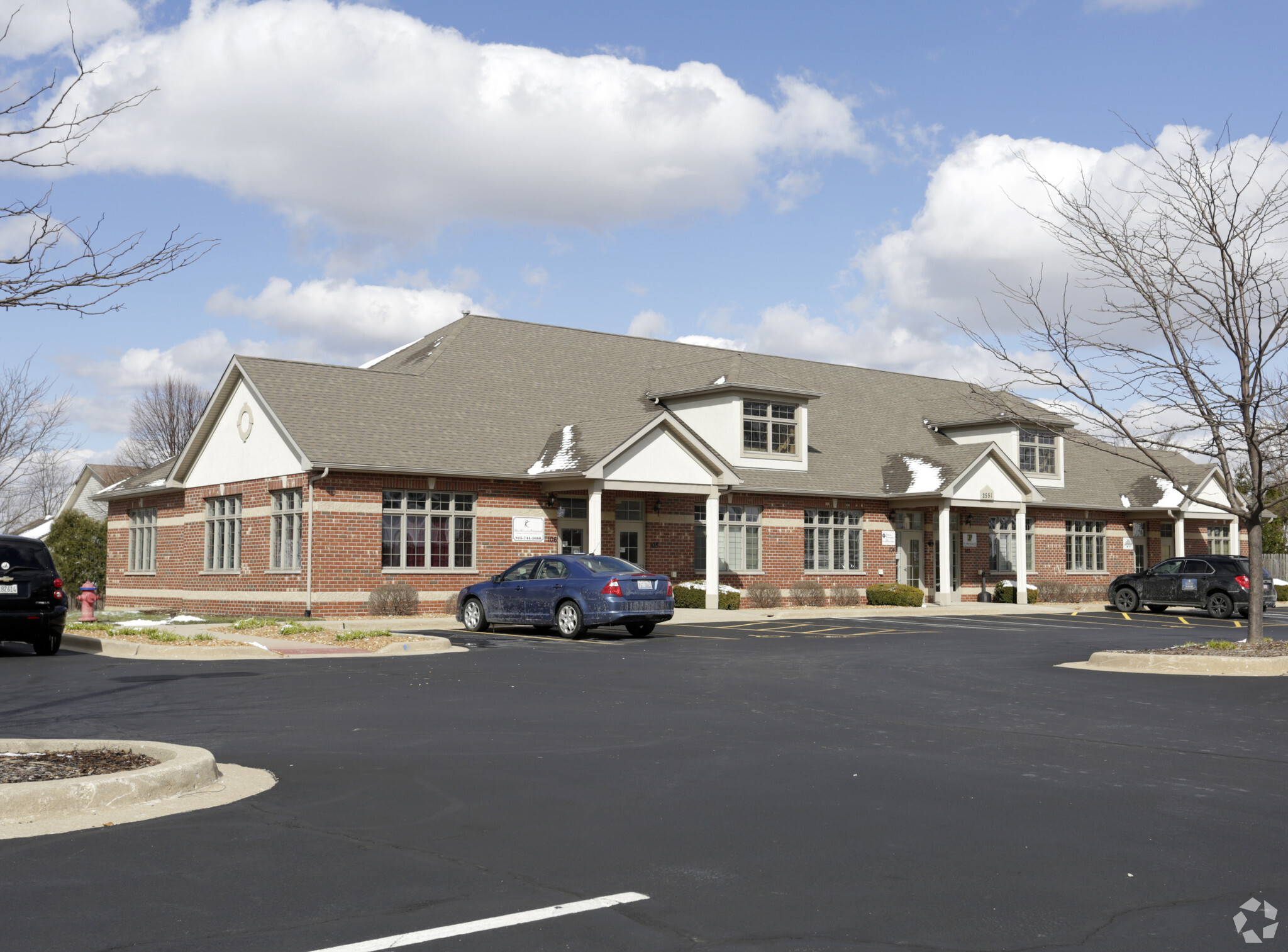 2551 W Division St, Joliet, IL à louer Photo principale– Image 1 sur 19