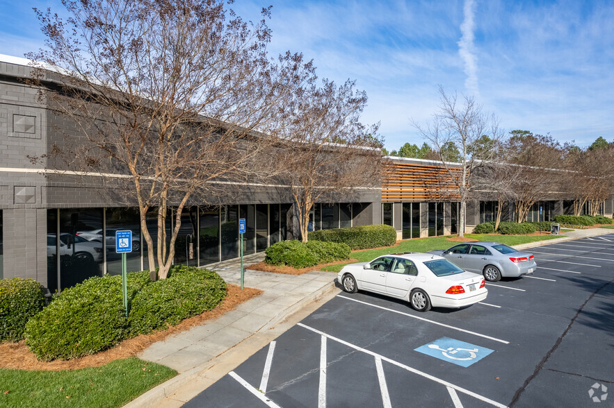 4775 Peachtree Industrial Blvd, Peachtree Corners, GA à louer - Photo de l’immeuble – Image 1 sur 7