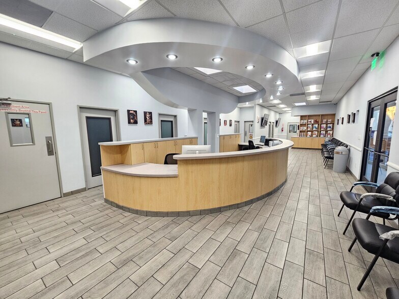 18224 Parthenia St, Northridge, CA à vendre - Photo de l’immeuble – Image 3 sur 19