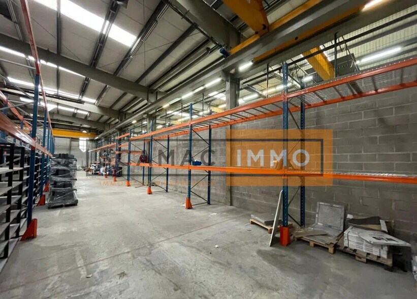 Industriel/Logistique dans Collégien à louer - Photo de l’immeuble – Image 2 sur 5