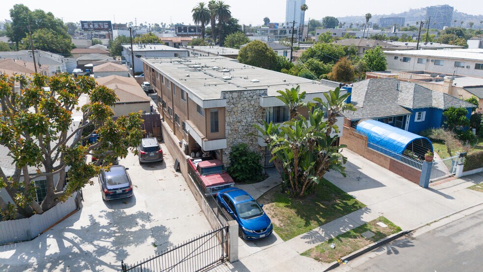 2614 Garth Ave, Los Angeles, CA à vendre - Photo de l’immeuble – Image 1 sur 12
