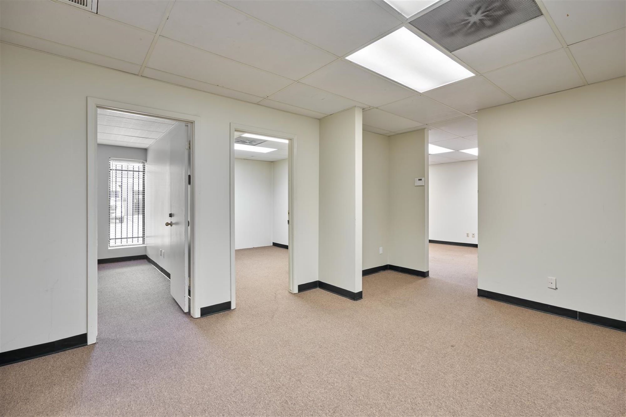 1300 S Frazier St, Conroe, TX à louer Photo intérieure– Image 1 sur 27