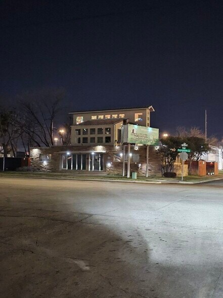 1100 Pennsylvania Ave, Fort Worth, TX à vendre - Photo de l’immeuble – Image 1 sur 13