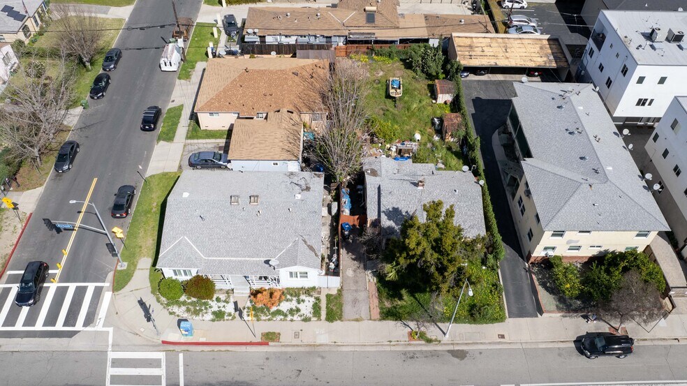11649 Burbank Blvd, North Hollywood, CA à vendre - Photo de l’immeuble – Image 3 sur 10