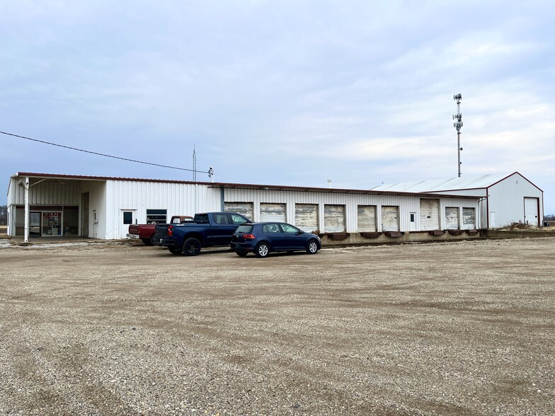 125 Barlow Rd, Farmington, IL à vendre - Photo de l’immeuble – Image 1 sur 20