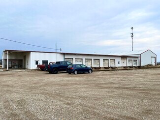 Plus de détails pour 125 Barlow Rd, Farmington, IL - Industriel/Logistique à vendre