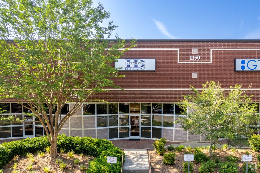 1150 Crews Rd, Matthews, NC à louer - Photo de l’immeuble – Image 3 sur 12
