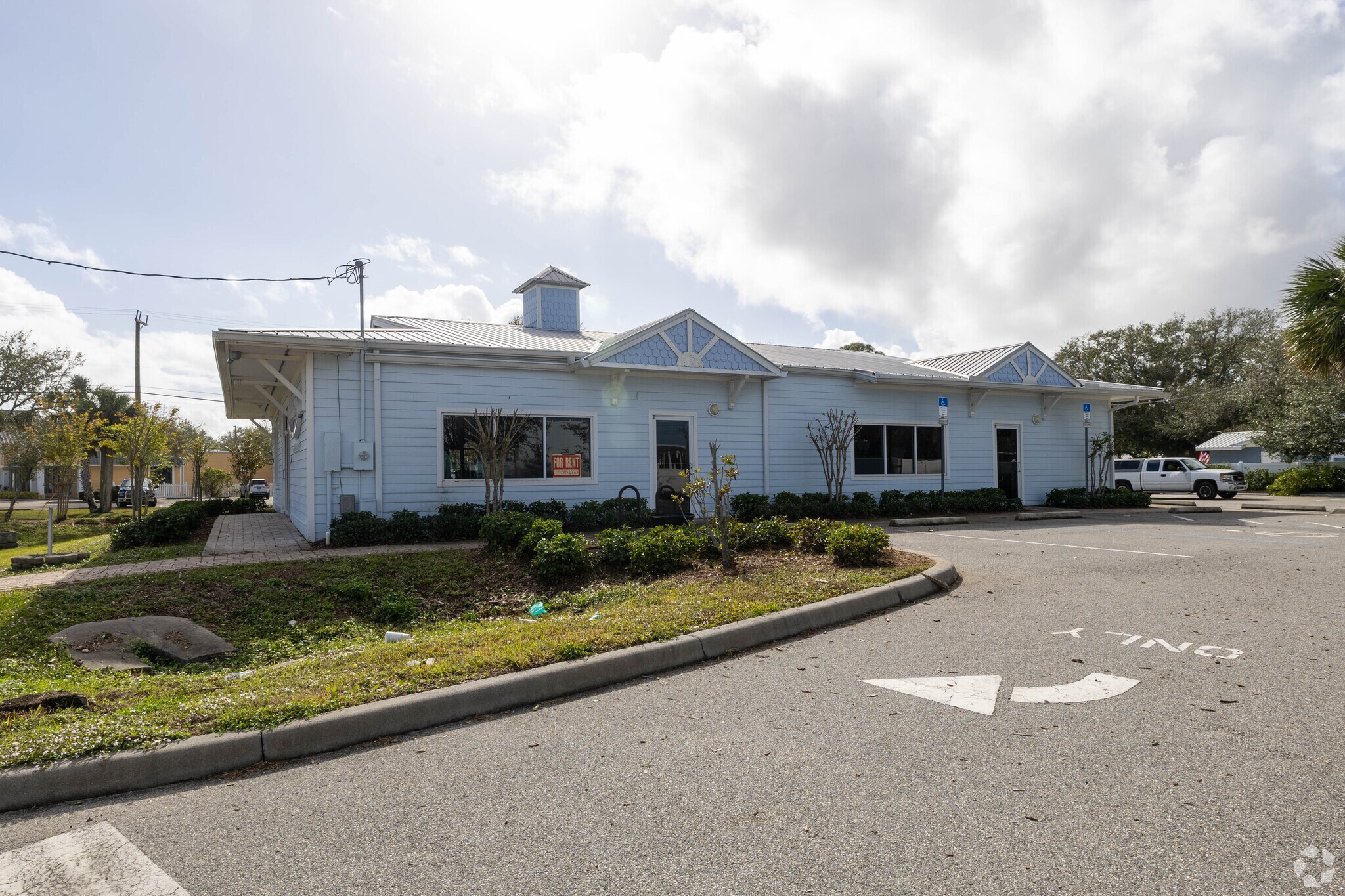 3670 S Ridgewood Ave, Port Orange, FL à vendre Photo principale– Image 1 sur 23