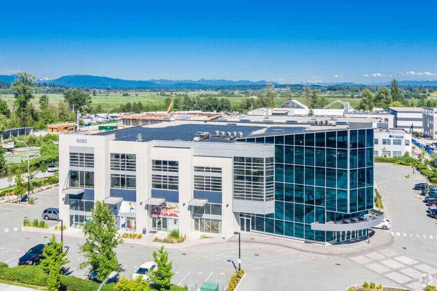6680 152A St, Surrey, BC à vendre - Photo de l’immeuble – Image 3 sur 10