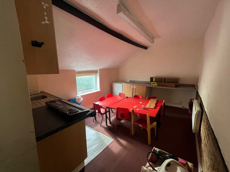 95-97 High St, Kempston à vendre - Photo de l’immeuble – Image 2 sur 11