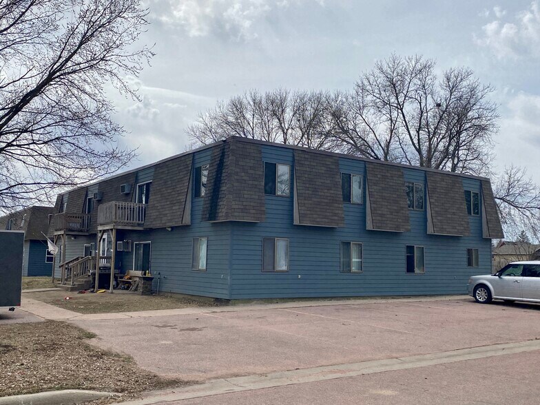 205 N Eastern Ave, Hartford, SD à vendre - Photo de l’immeuble – Image 3 sur 12