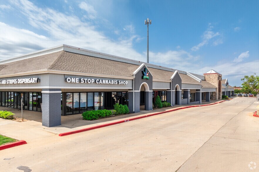 906-940 SW 104th St, Oklahoma City, OK à louer - Photo de l’immeuble – Image 2 sur 10