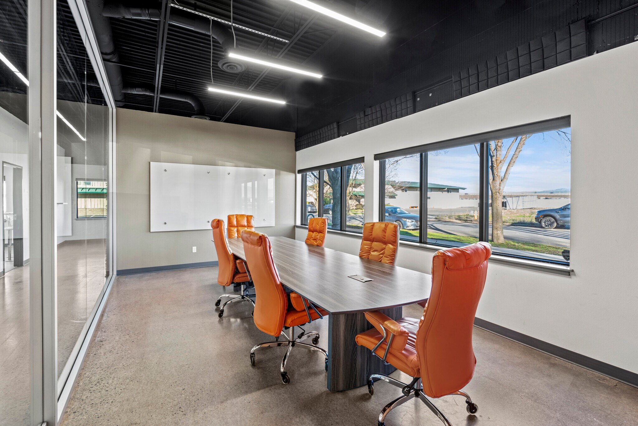 4731 Industry Dr, Medford, OR à vendre Photo intérieure– Image 1 sur 40