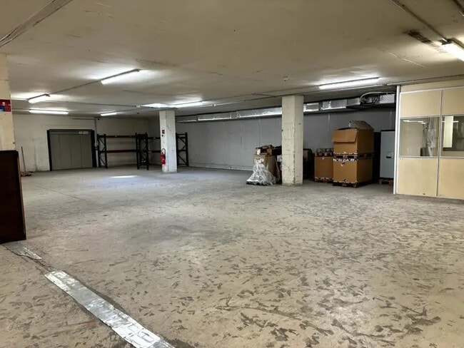Plus de détails pour Industriel/Logistique à louer