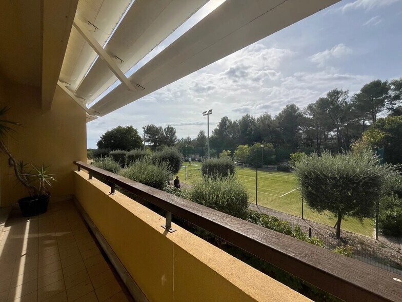 Bureau dans Valbonne à louer - Photo de l’immeuble – Image 1 sur 5