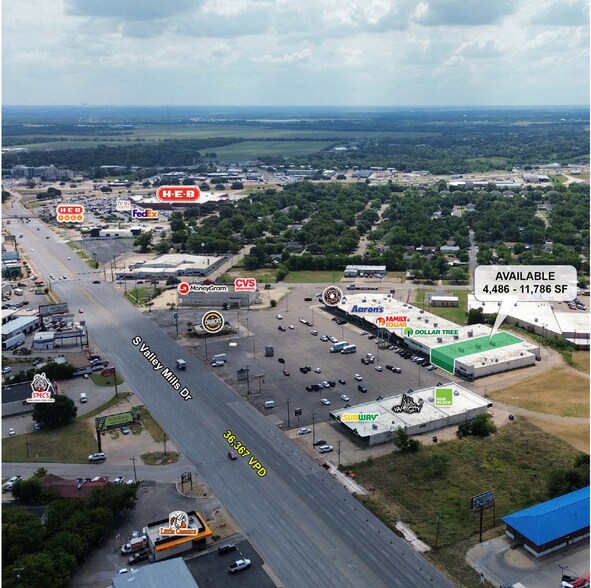 1401 S Valley Mills Dr, Waco, TX à louer - Photo de l’immeuble – Image 3 sur 5