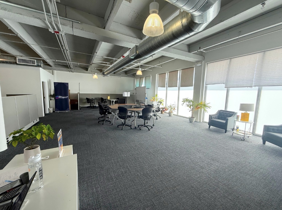 561 NE 79th St, Miami, FL à louer Photo intérieure– Image 1 sur 2