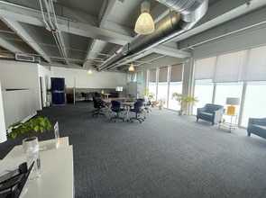 561 NE 79th St, Miami, FL à louer Photo intérieure– Image 1 sur 2