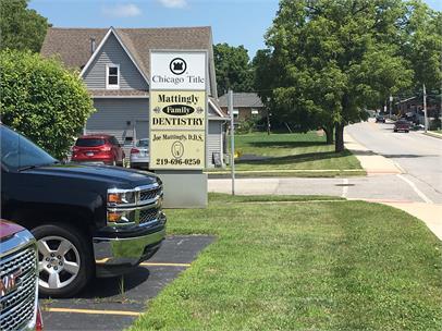 957 E Commercial Ave, Lowell, IN à louer - Photo de l’immeuble – Image 2 sur 2