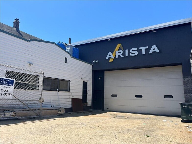 360 Broadway, Staten Island, NY à vendre - Photo de l’immeuble – Image 3 sur 12